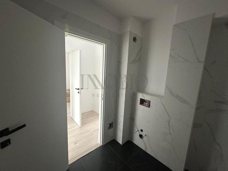 Apartament cu 3 camere semidecomandat în Sisești