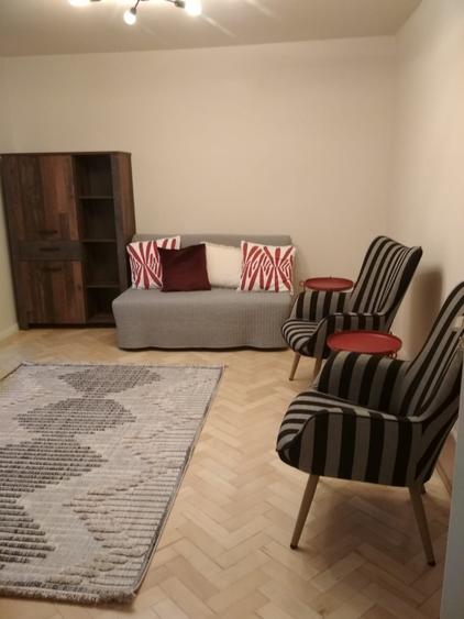 Apartament cu 3 camere decomandat în Torontalului