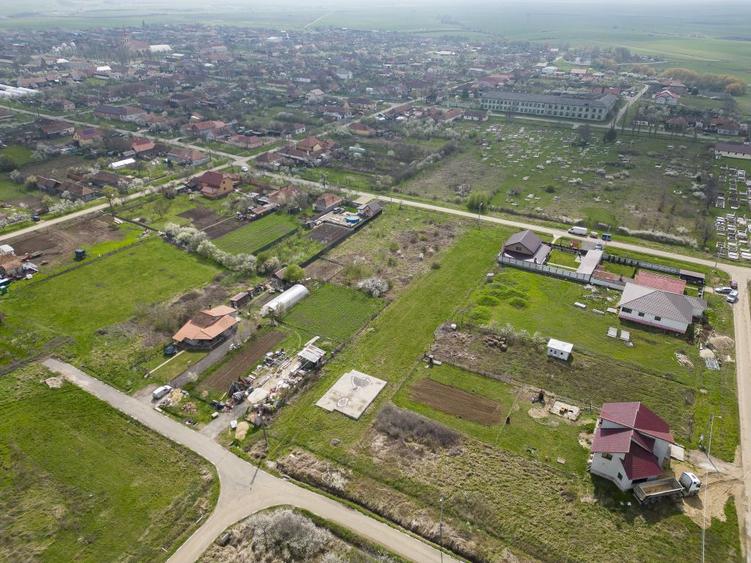Teren de 1199 mp, în Frumușeni