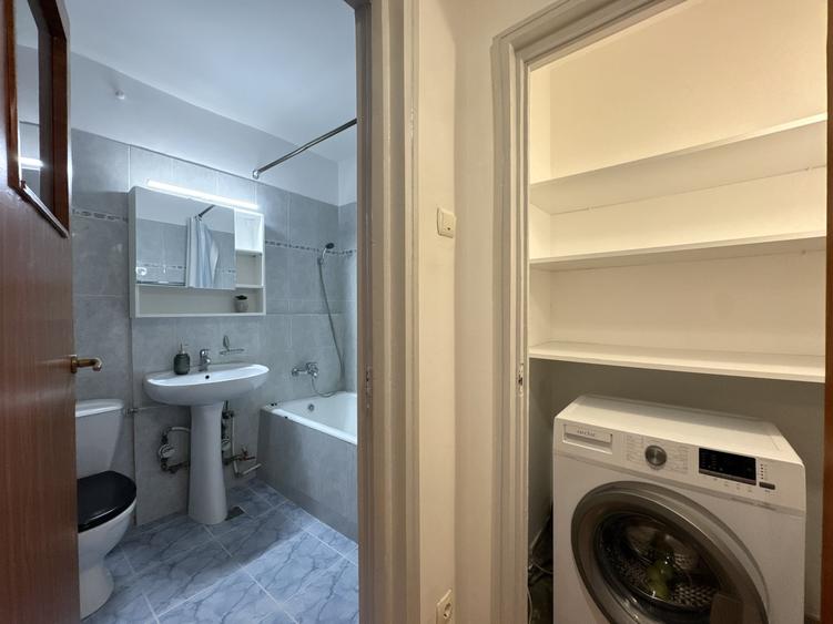Apartament cu 3 camere decomandat, mobilat în Berceni