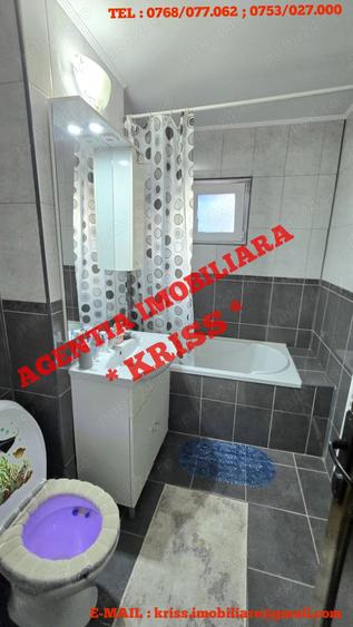 Apartament cu 2 camere decomandat în Teilor