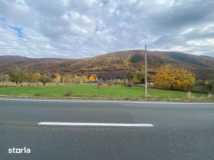 Teren de 1700 mp, în Central