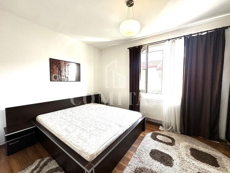 Apartament cu 2 camere semidecomandat, mobilat în Bună Ziua