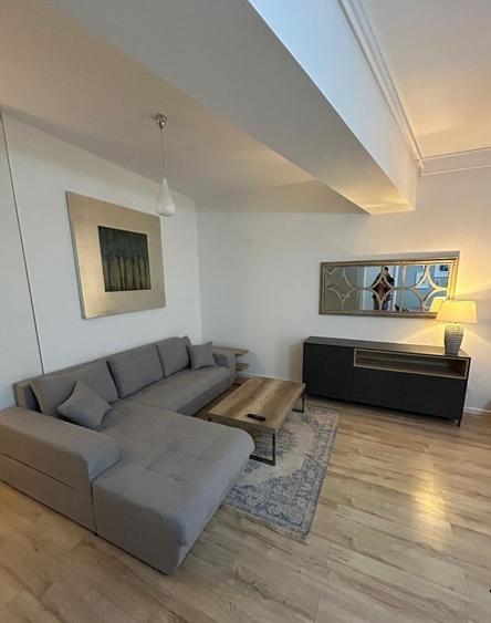 Apartament cu 2 camere semidecomandat, mobilat în Timpuri Noi