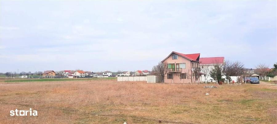 TEREN INTRAVILAN 469 MP. LANGA CASE ZONA DE PERSPECTIVA PRET 17.500 E - 2