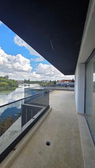 Casă cu 7 camere cu Piscina în Snagov