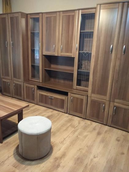 Apartament cu 4 camere decomandat în Tudor