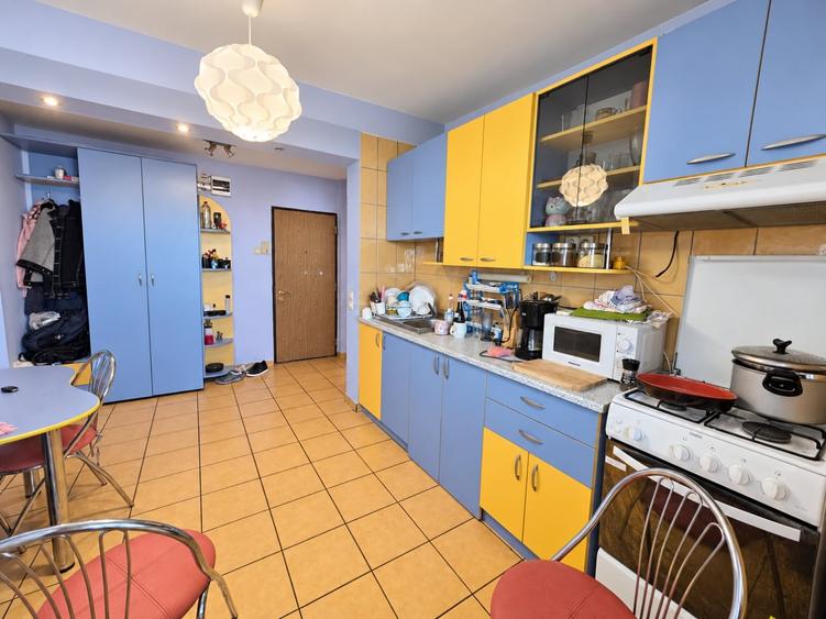 Apartament cu 2 camere decomandat în Dristor