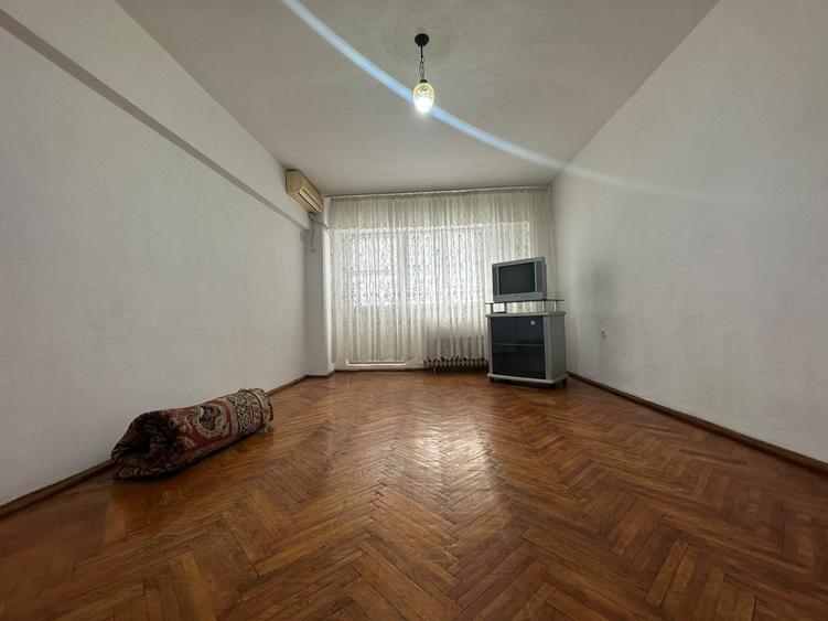 Garsonieră decomandată în Dorobanți