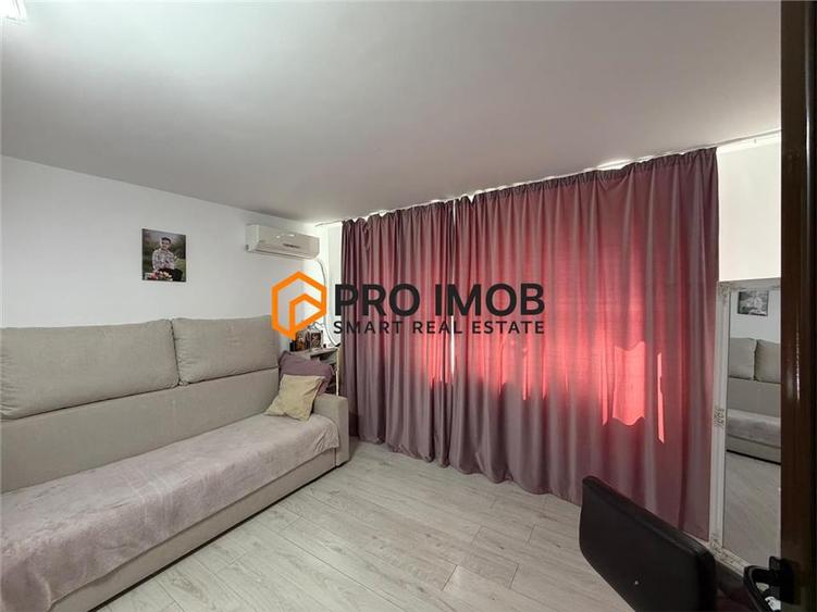 Apartament cu 3 camere semidecomandat, mobilat în Micro 3