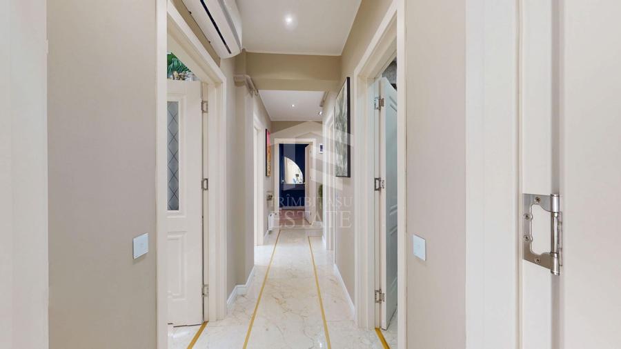 Apartament cu 3 camere decomandat, mobilat în Exterior Vest