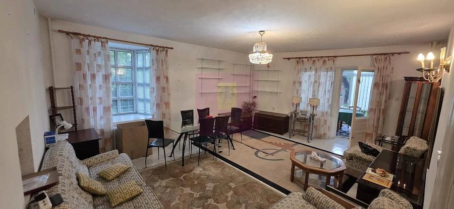 Casă cu 6 camere cu Teren 5116 Mp în Cornu