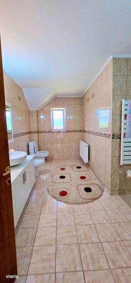 Casă cu 4 camere în Jiblea Nouă
