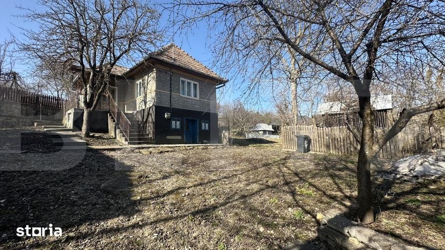 Teren de 1700 mp, în Feleacu