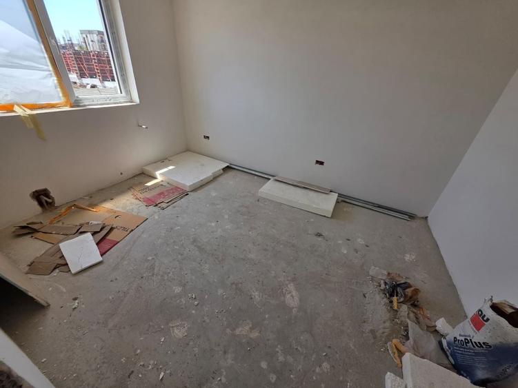 Apartament cu 2 camere decomandat în Dobroești