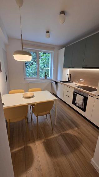 Apartament cu 2 camere decomandat în Plopilor