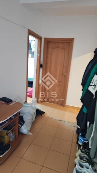 Apartament cu 3 camere decomandat în Bună Ziua