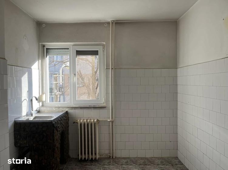 Apartament cu 3 camere decomandat în Decebal