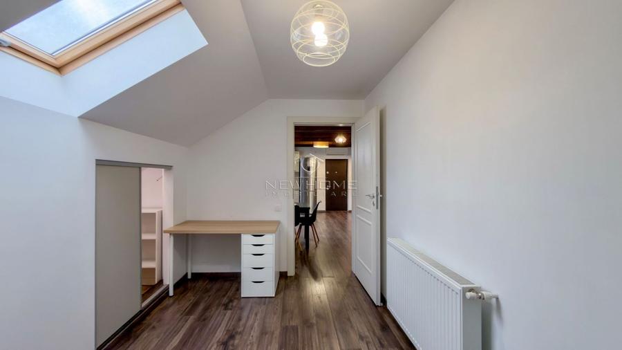 Apartament cu 3 camere semidecomandat, mobilat în Borhanci