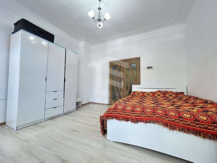 Casă individuală cu 6 camere cu Canalizare în Central