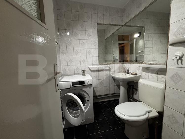 Apartament cu 3 camere decomandat, mobilat în Aradului
