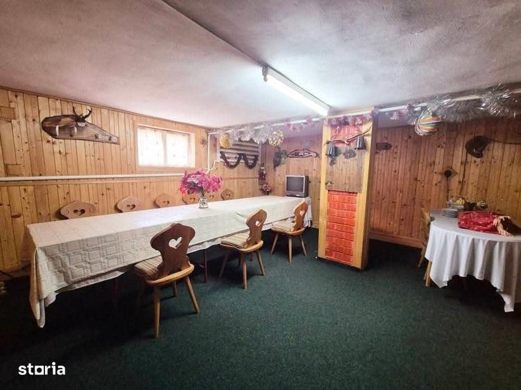 Casă cu 4 camere decomandat în Central