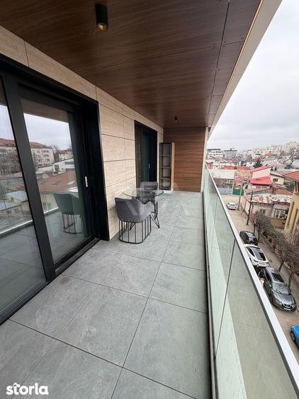 Apartament cu 2 camere semidecomandat, mobilat în Centrul Civic