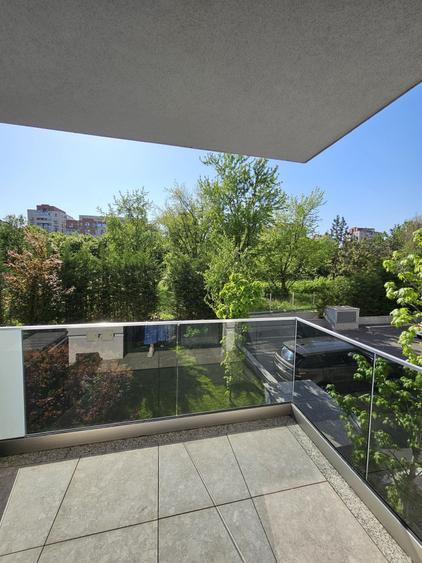 Apartament cu 3 camere în Mihai Bravu