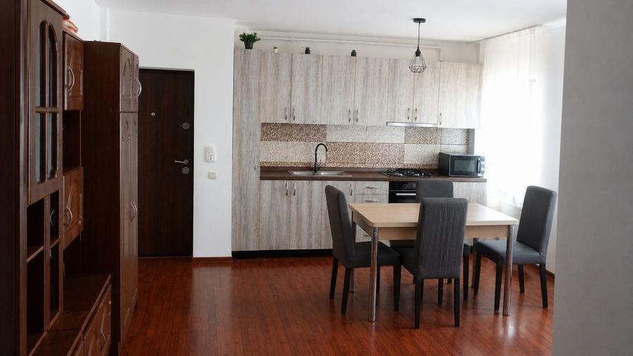 Apartament cu 2 camere decomandat în Apahida