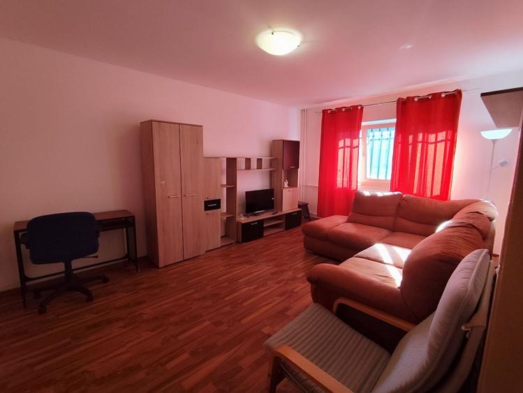 Apartament cu 2 camere decomandat în Crângași