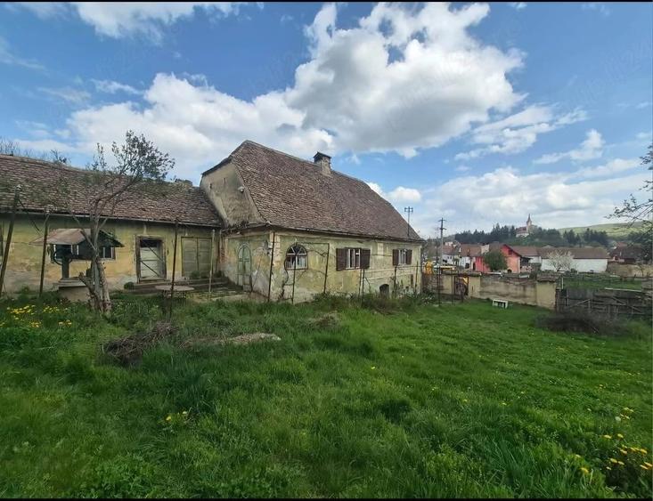 Casă cu 3 camere cu Teren 4000 Mp în Vurpăr