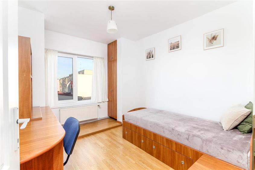 Apartament cu 4 camere decomandat în Gheorgheni