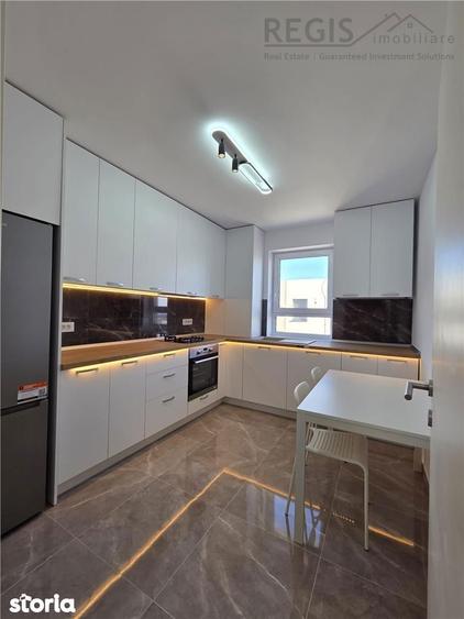 Apartament cu 3 camere decomandat, mobilat în Tractorul