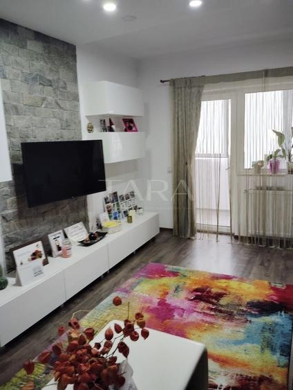 Apartament cu 4 camere semidecomandat, mobilat în Apahida