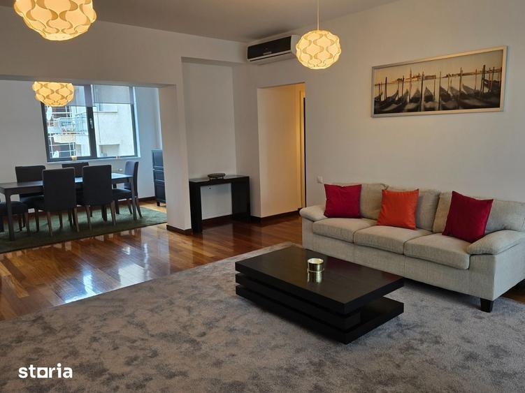 Apartament cu 4 camere în Herăstrău