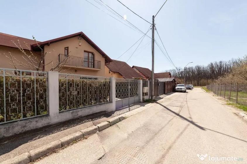 Casă cu 4 camere cu Teren 475 Mp în Găvana