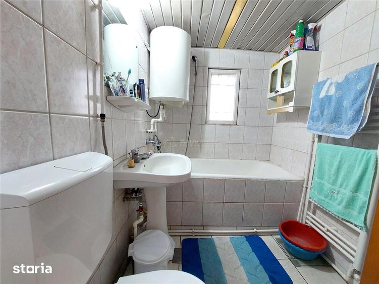 Casă cu 5 camere cu Teren 3815 Mp în Vernești