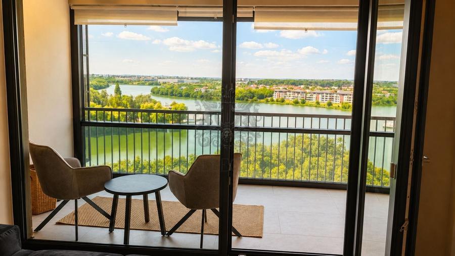 Apartament cu 3 camere decomandat, mobilat în Sisești