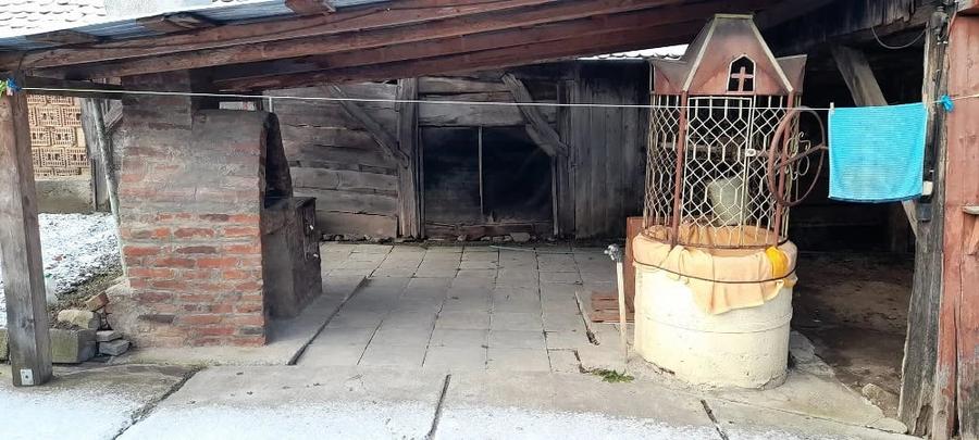 Casă cu 2 camere cu Teren 461 Mp în Dăișoara