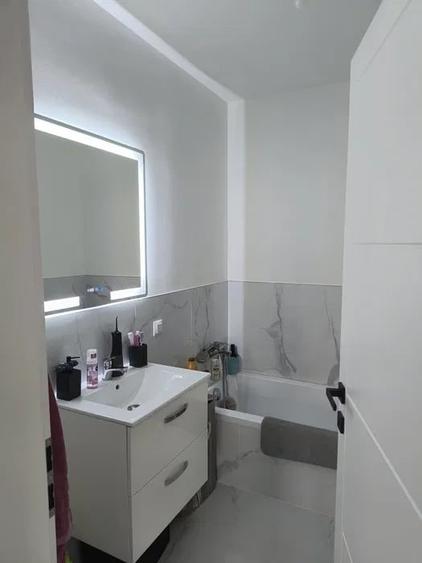 Apartament cu 3 camere, 71 mp, balcon, zona Teilor - 7