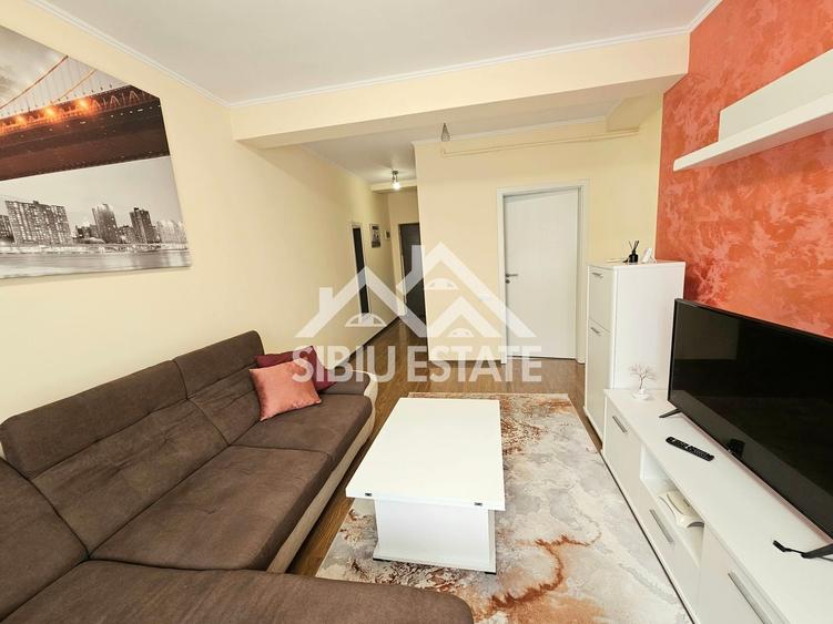 Apartament cu 3 camere decomandat, mobilat în Turnișor