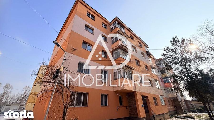 Apartament cu 3 camere decomandat în 9 Mai