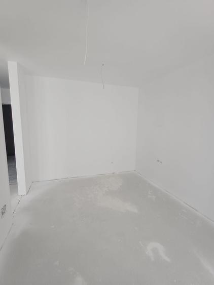 Apartament cu 2 camere semidecomandat în Răcădău