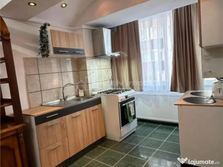 Apartament cu 3 camere decomandat în Central