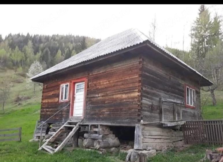 Casă cu Teren 2500 Mp în Măncești