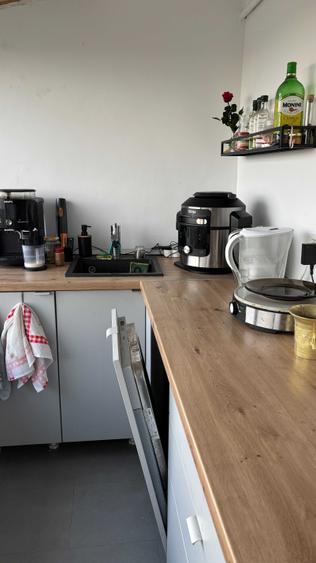 Apartament cu 2 camere semidecomandat în Victoriei