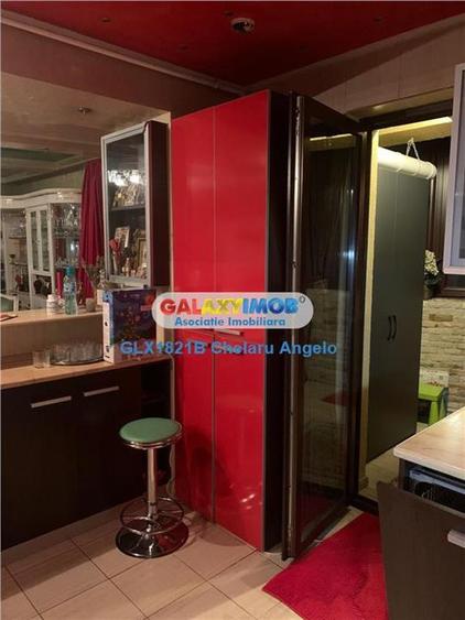 Apartament cu 5 camere decomandat, mobilat în Central