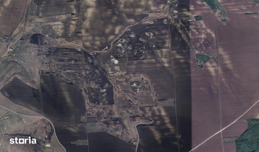Teren de 4050 mp, în Popricani