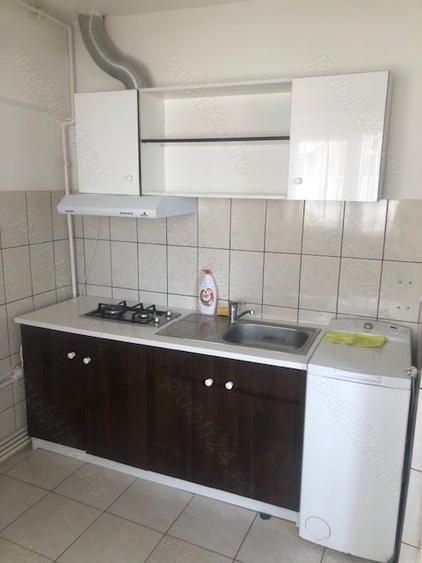 Garsonieră decomandată în Central