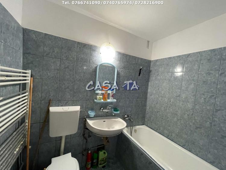 Garsoniera Confort 1, Etaj 4,  Strada Revolutiei - 9